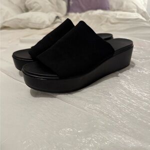 Madden Girl Black Platform Slides